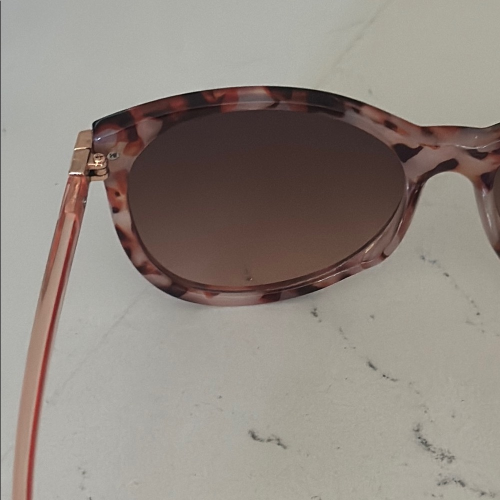 LOFT Outlet Women's Tortoiseshell Sunglasses OS NWOT - Picture 8 of 16